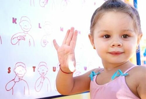 l'appareillage auditif chez l'enfant présentant une surdité handicapante